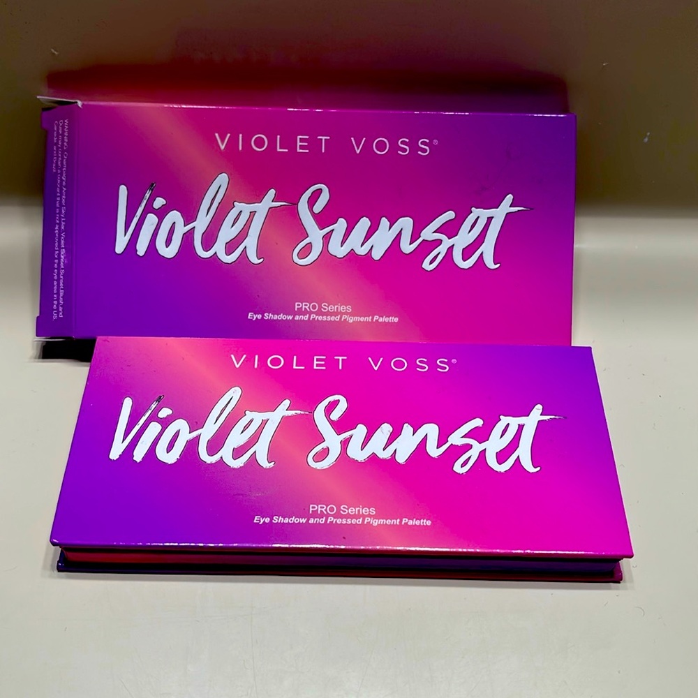 Brand new violet Voss violet sunset, palette